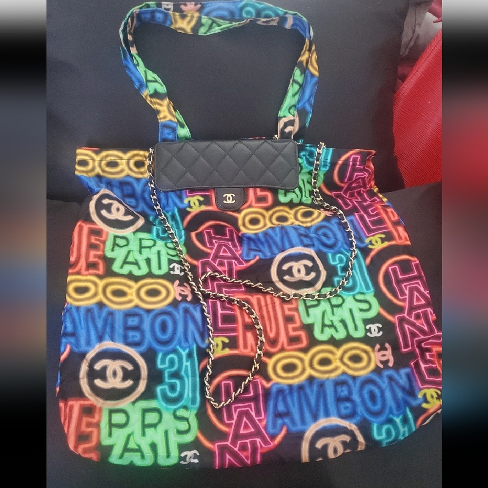 CHANEL Caviar & Fabric Graffiti Foldable Tote Bag With Chain Black- Multicolor